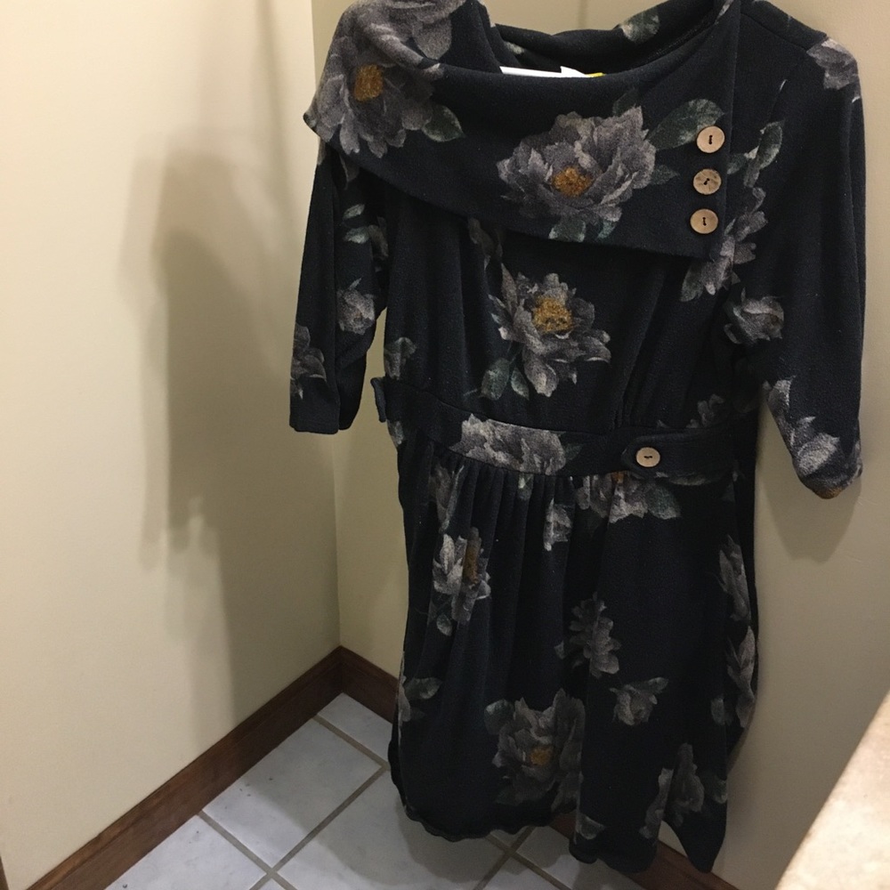 Winter Sweater Dress in Charcoal Floral